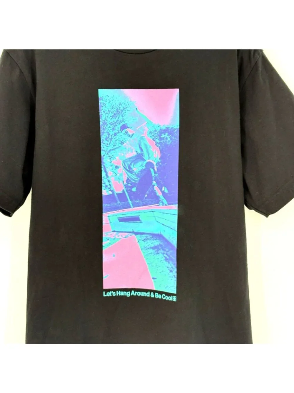 Uniqlo UT Skateboarder Let’s Hang Around And Be Cool T-Shirt‎ Black Men's Size M